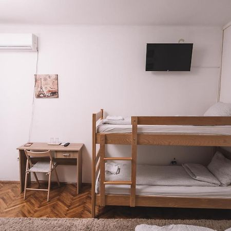 De Lux Apartment & Rooms Emilia Баня Лука Екстериор снимка