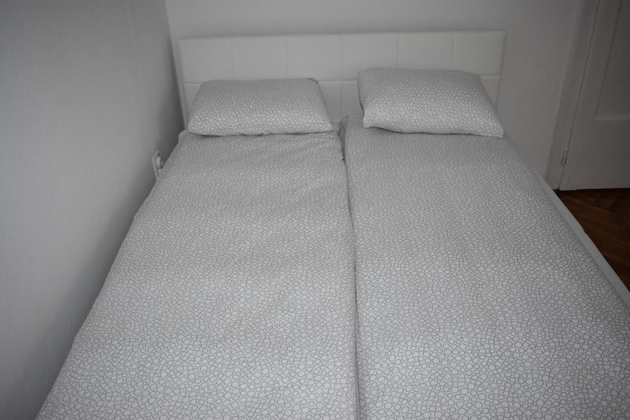De Lux Apartment & Rooms Emilia Баня Лука Екстериор снимка