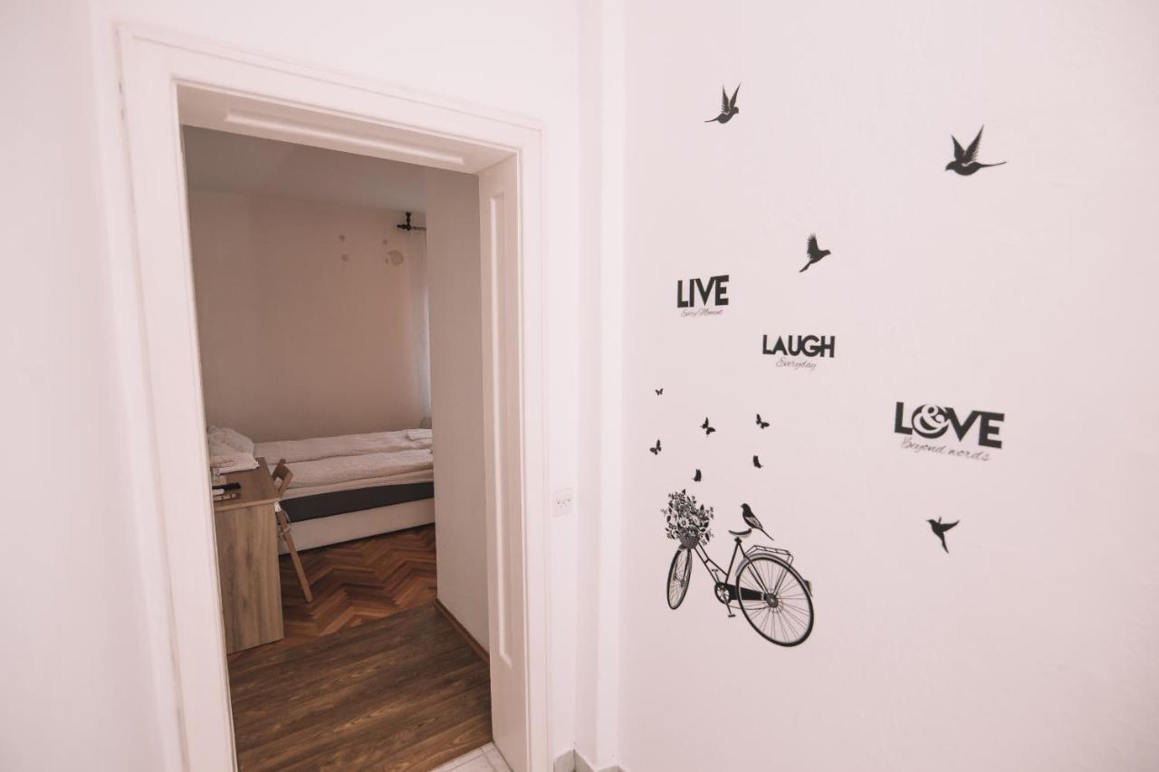 De Lux Apartment & Rooms Emilia Баня Лука Екстериор снимка